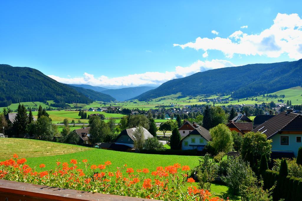 Guest house Privatzimmer Lasshofer 3*