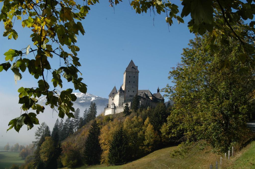 Guest house Privatzimmer Lasshofer
